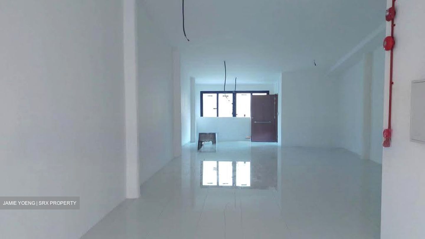 Upper Thomson Road (D20), Retail #618969681